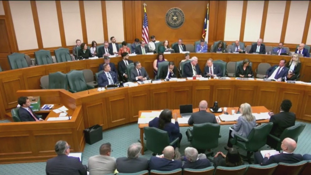 Texas lawmakers discuss deadly flooding, President Trump speaks at A.I. Summit, and more