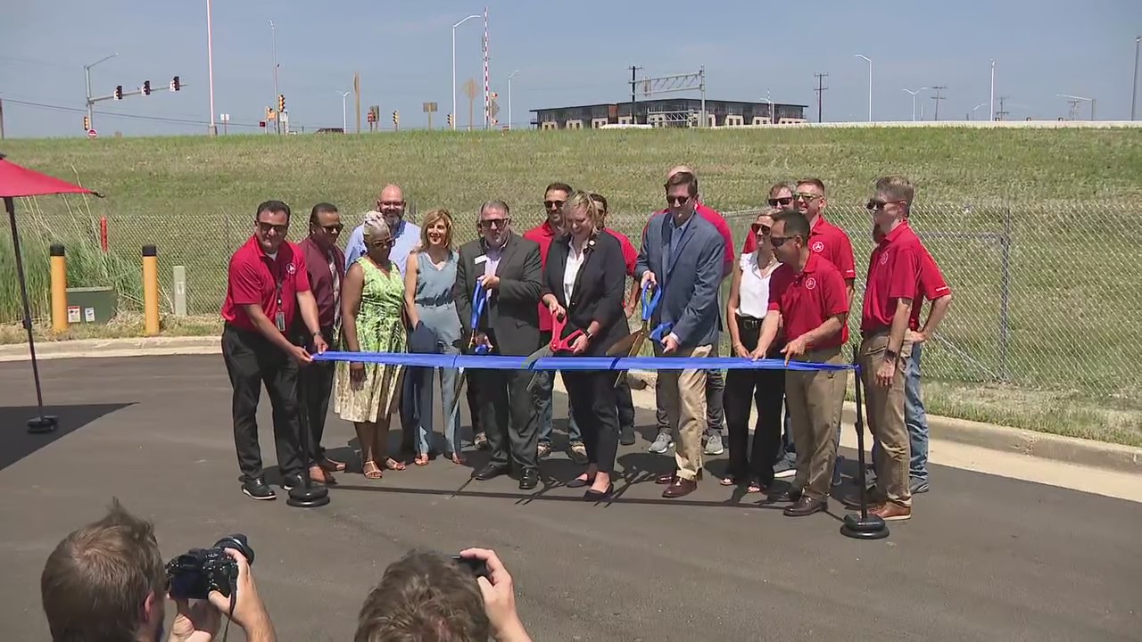 Officials celebrate completion of I-43 North-South Project