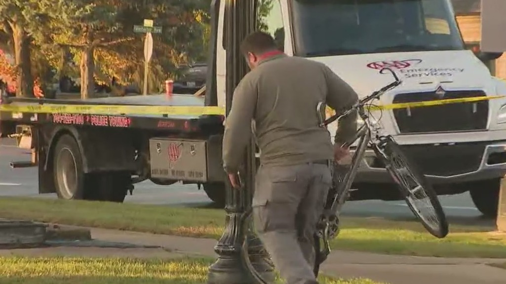 Westland bicyclist hit, killed by box truck