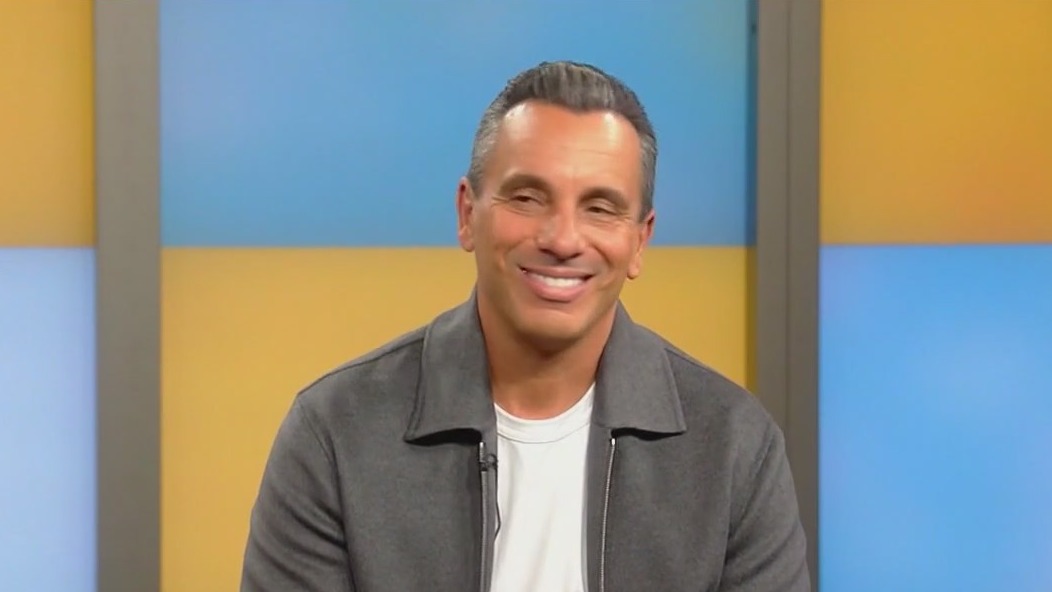 Sebastian Maniscalco says he hates class clowns: ‘Sit down!’
