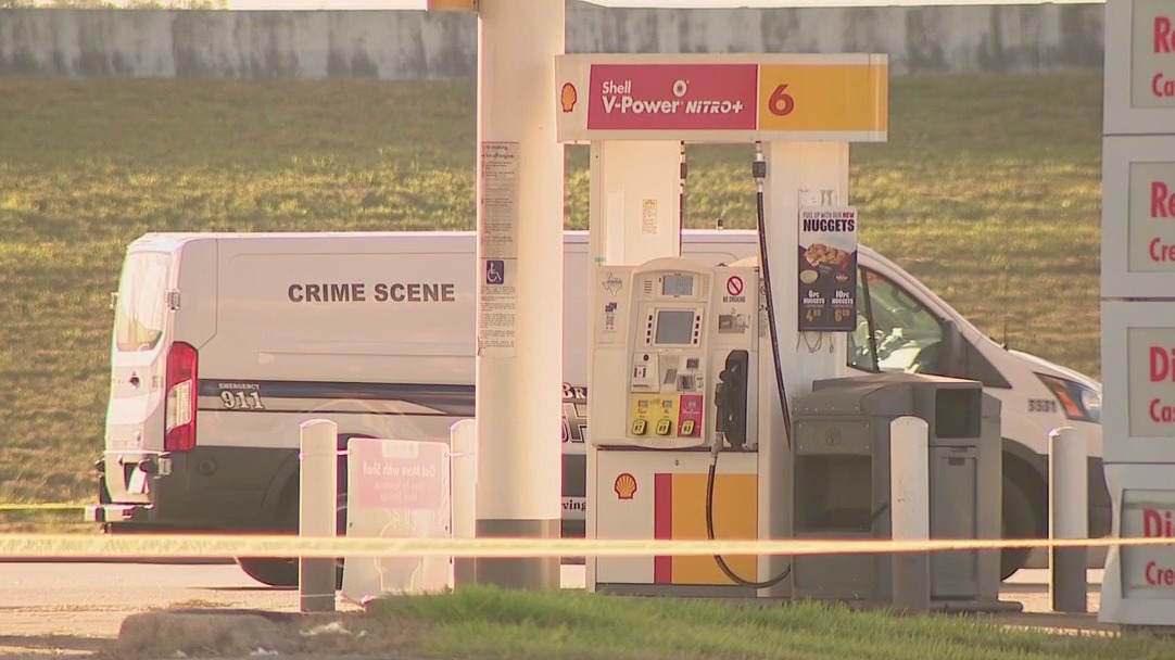 Double-fatal Angleton shooting, Mark Sanchez allegedly stabbed, and more | Houston Live & Local: Weekend Edition