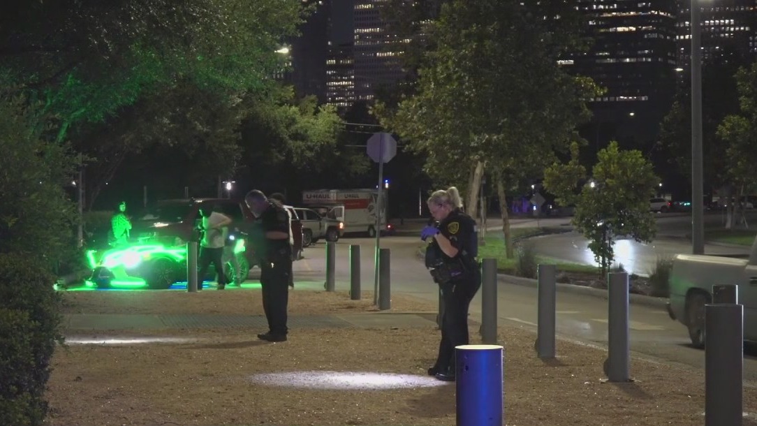 Shootout injures teen in Houston's Fourth Ward, police say