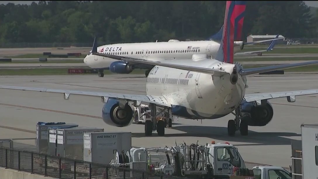 Air traffic controllers and ongoing federal shutdown