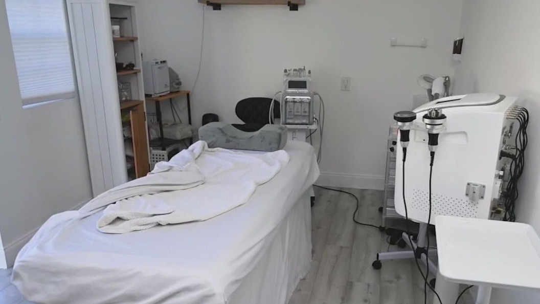 Victim suffers facial paralysis from backyard Botox: Police