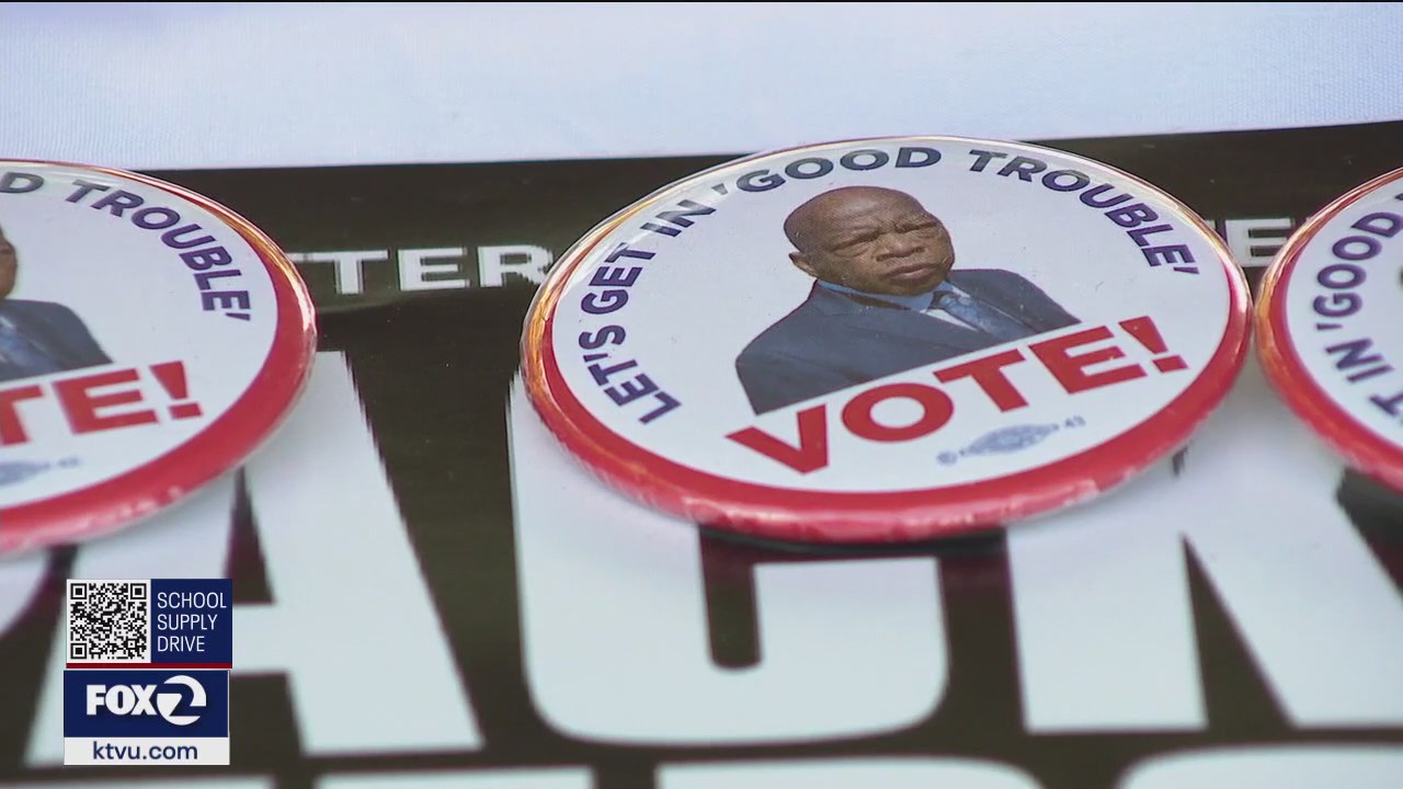 Oaklanders honor life of John Lewis
