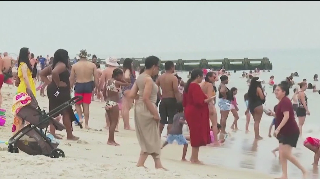 Summer heat wave expands over U.S.