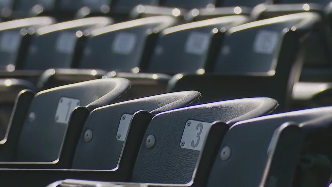 Plan to develop Oakland Coliseum clears major hurdle