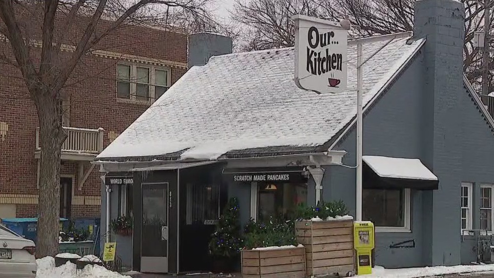 Mpls restaurant serves up meals for homeless