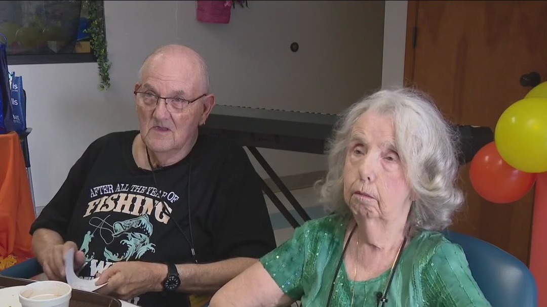 Couple renews vows for 59th anniversary