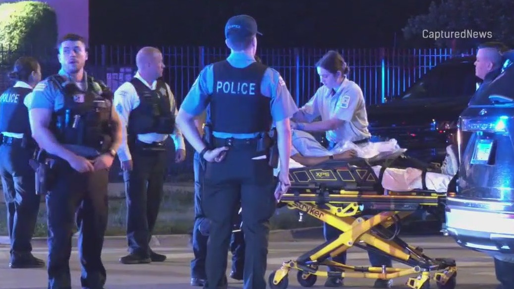 4 injured in crash involving CPD squad car on Chicago's South Side