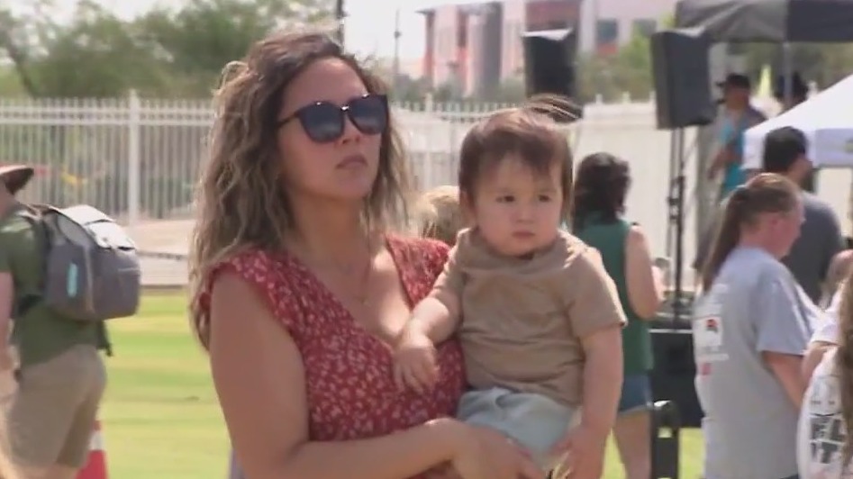 Arizona moms treated to mimosas and shopping