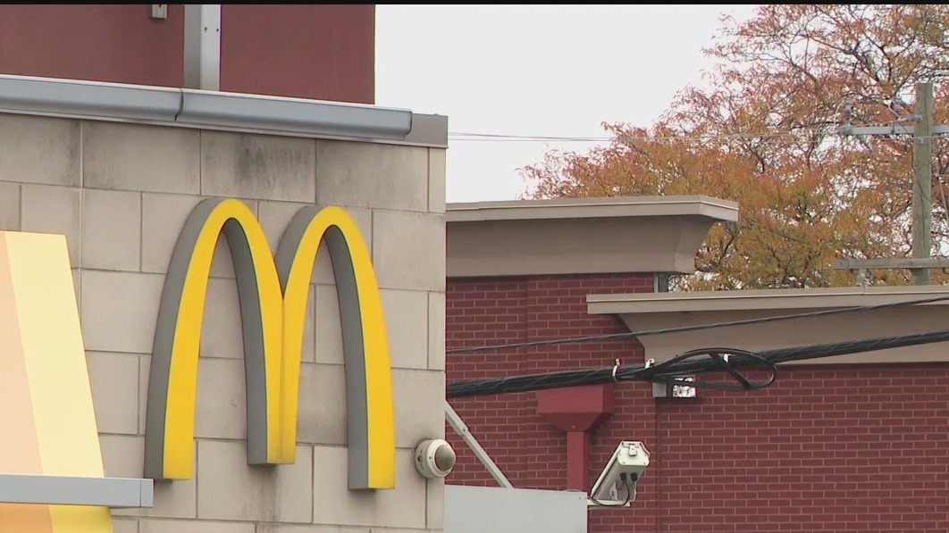 Detroit police searching for suspect who inappropriately touched child at McDonald's