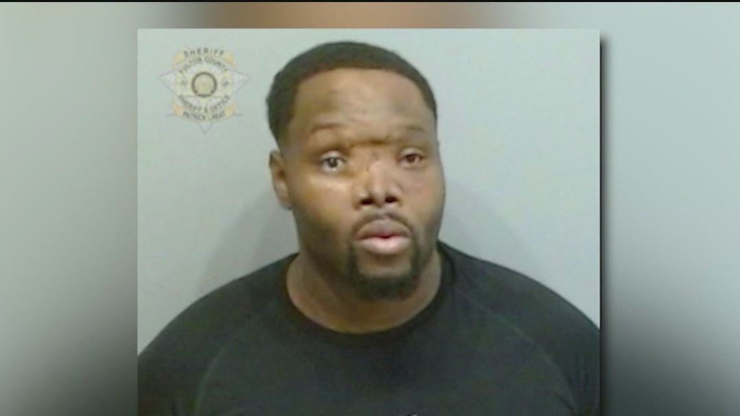 Fulton County deputy's contraband arrest