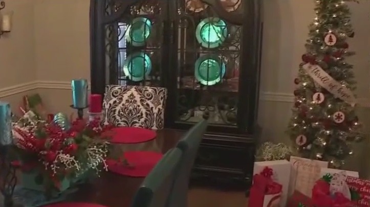 Holiday songs: How does the music make you feel?