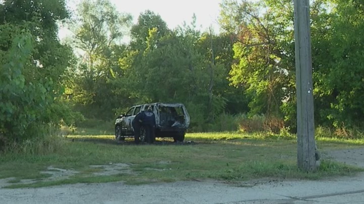 Moški ugrabljen, pretepen in najden v gorečem SUV-ju v Detroitu; Policija išče pogrešanega moškega s shizofrenijo