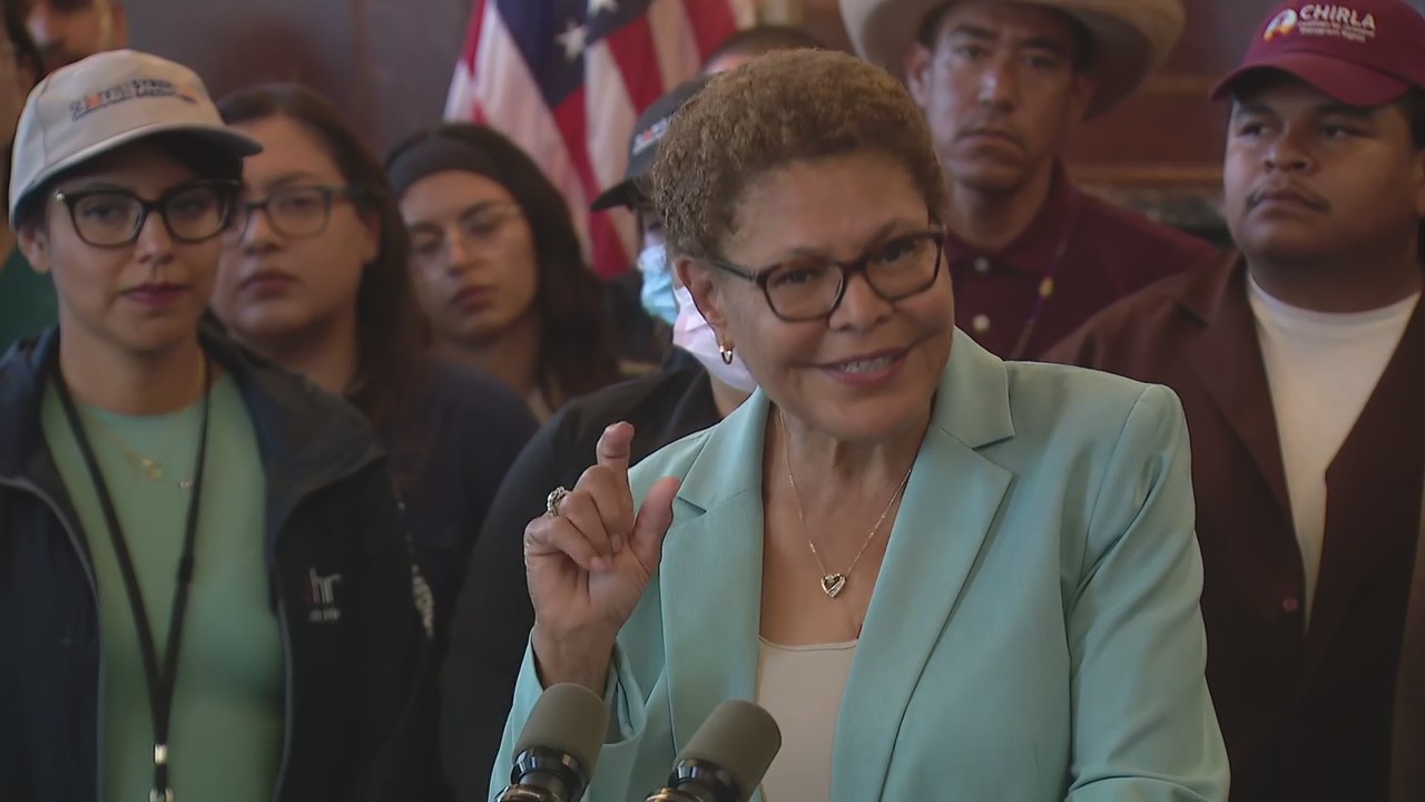 Karen Bass: Children forced inside as ICE units march through LA park