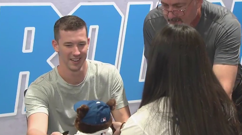 Walker Buehler signs autographs at LA area Dick's Sporting Goods