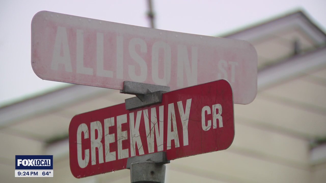 Missouri City residents have unreadable street signs, but city says it's their problem to fix 