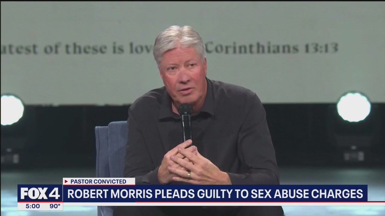 Robert Morris pleads guilty to child sex abuse charges