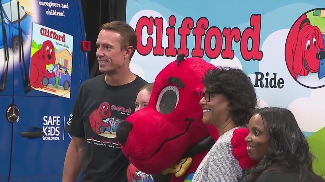 Clifford the Big Red Dog book event in Atlanta