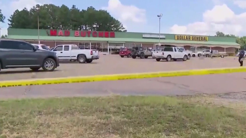 Arkansas mass shooting at Mad Butcher grocery store