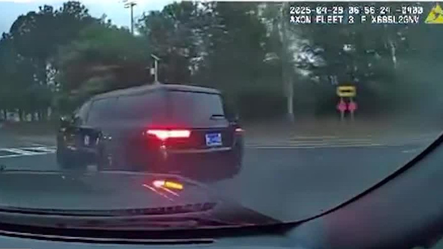 Chase suspect attempts to run away from police