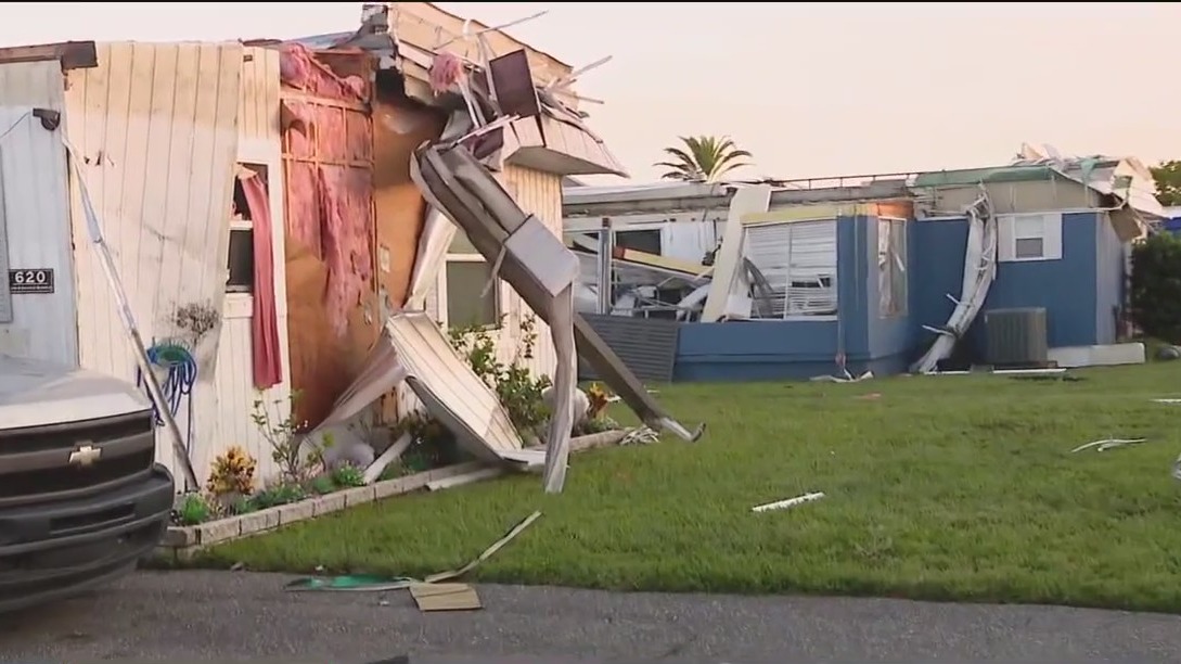 Tornado cleanup begins in Largo