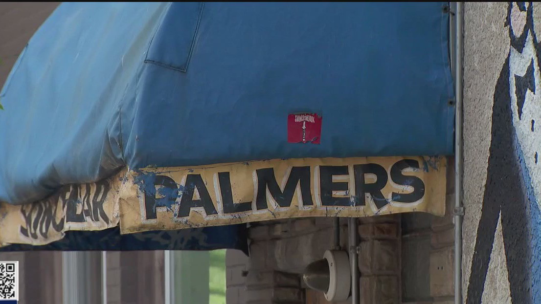 Minneapolis restaurants Palmer's Bar, Annies Parlour closing