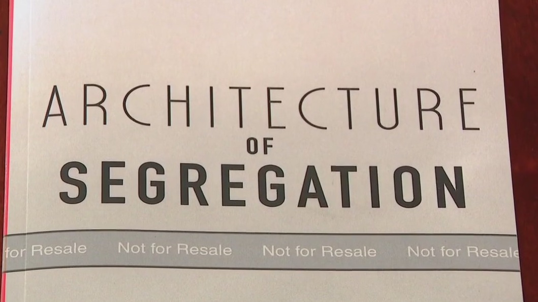 Tampa architect writes book about segregation