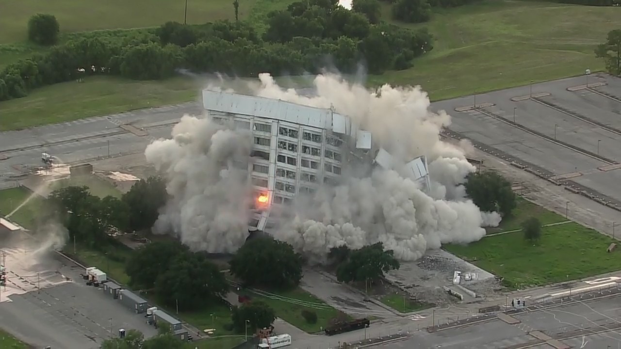 FULL: ExxonMobil Main Office Building implosion in Baytown