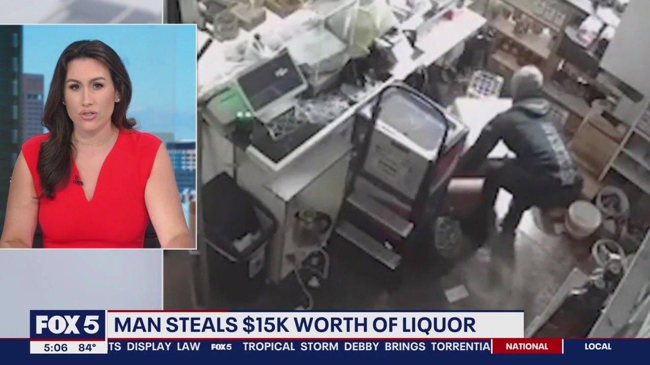 Video shows thief stealing $15K worth of liquor from DC store