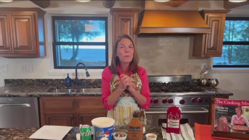 The Cooking Mom: Snickers desert dip