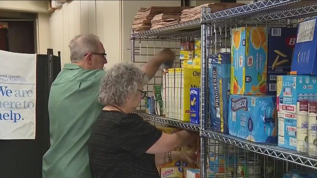 Food pantries prepare for end of SNAP benefits on November 1 | ChicagoNOW