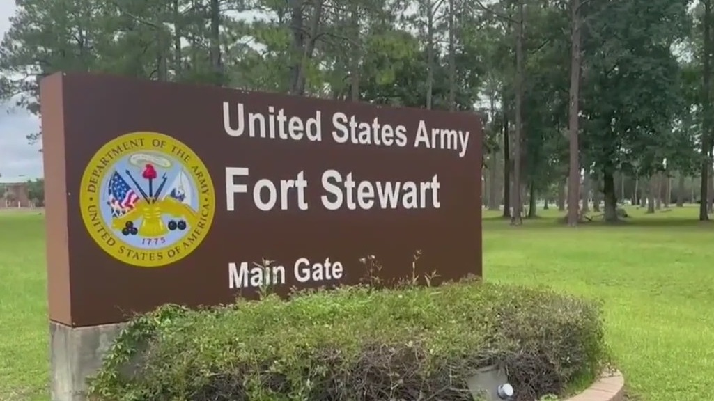 Soldiers awarded medals for stopping Ft. Stewart gunman