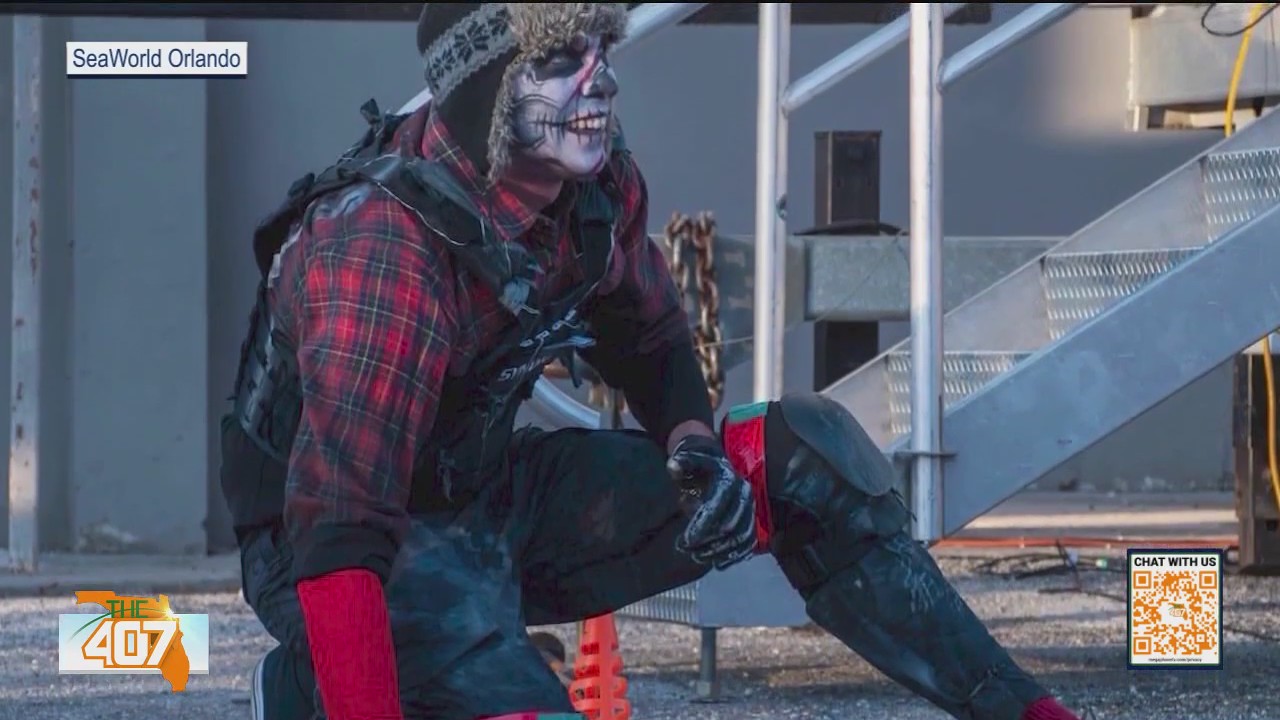 First responder doubles as scare actor