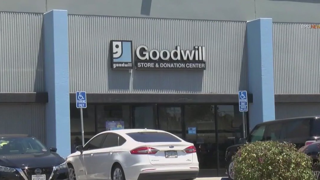 Dead body found outside Pasadena Goodwill