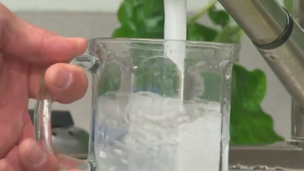 2 Chicago suburbs warn about elevated lead levels in drinking water