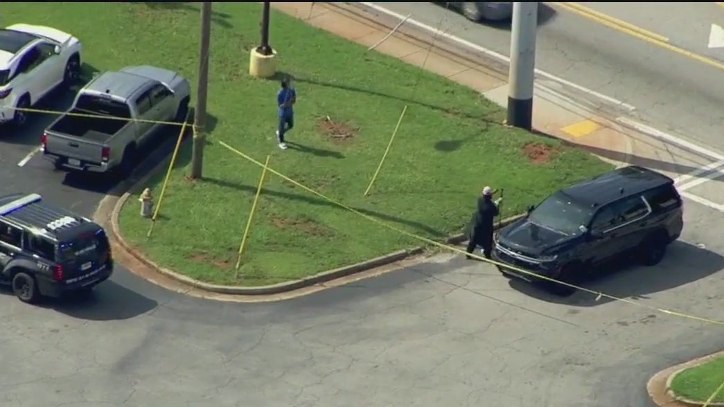 Triple shooting at DeKalb County strip mall