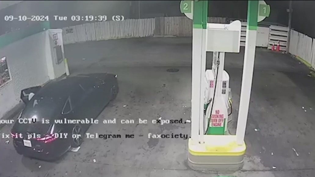Chicago police seek suspects in South Side robbery, attempted carjacking