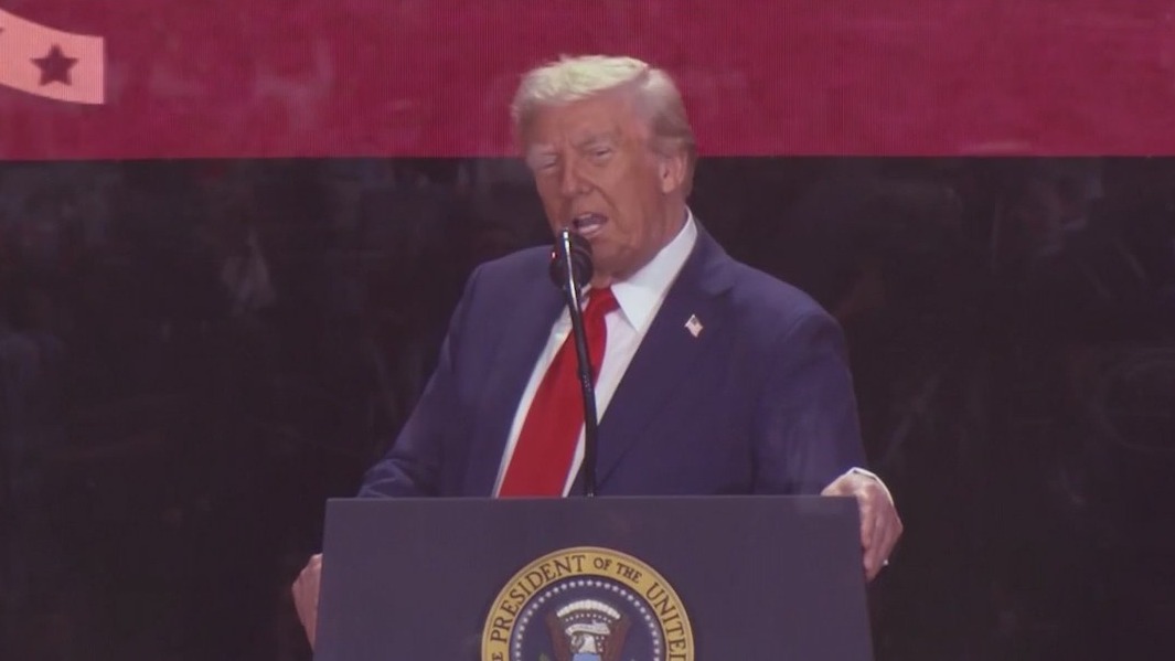 Trumpova administracija naj bi povezala Tylenol z avtizmom in napovedala napoved glede avtizma