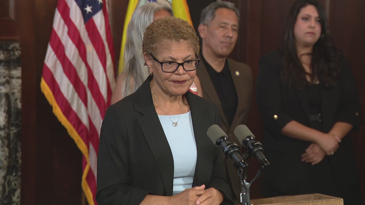 Bass: Vance shared 'lies and utter nonsense' on LA
