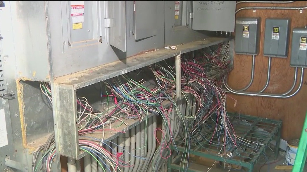 Thieves break into building under renovation