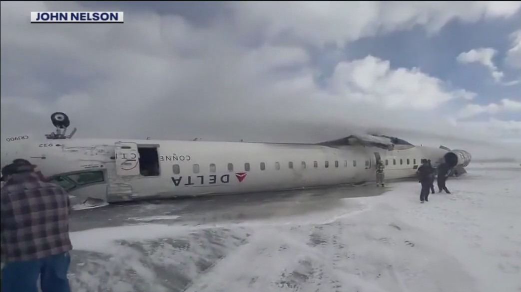 Plane crashes in Toronto, several injured