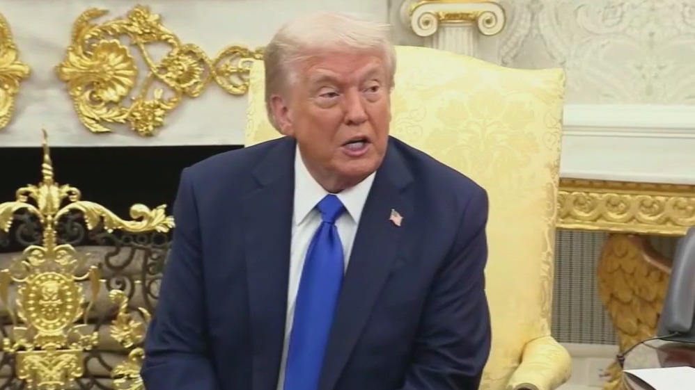 Government shutdown drags into 2nd week, impacting flights