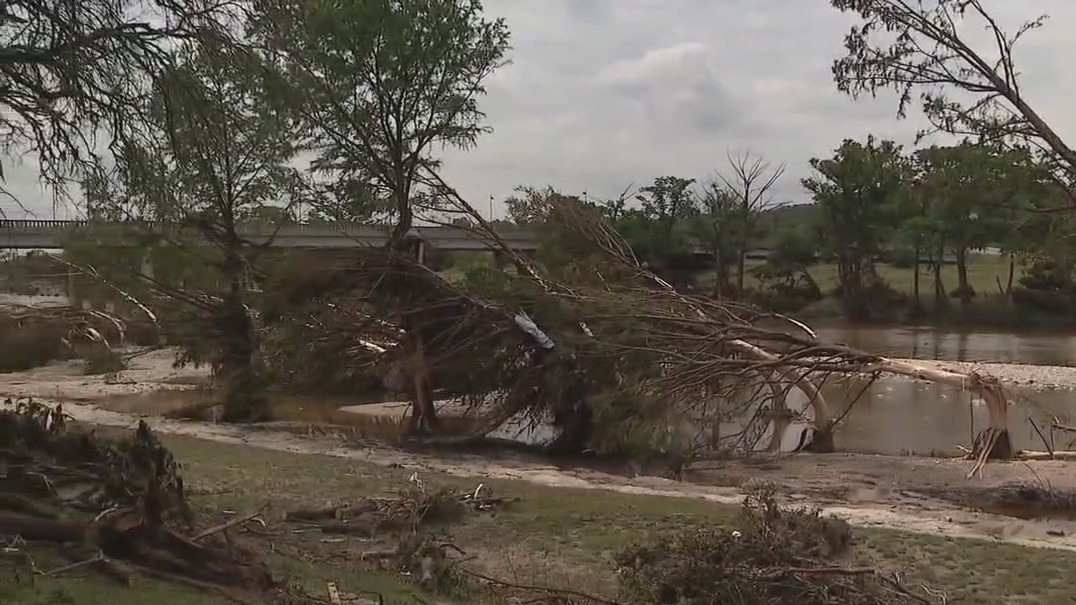 Texas floods: Kerr County cleanup begins