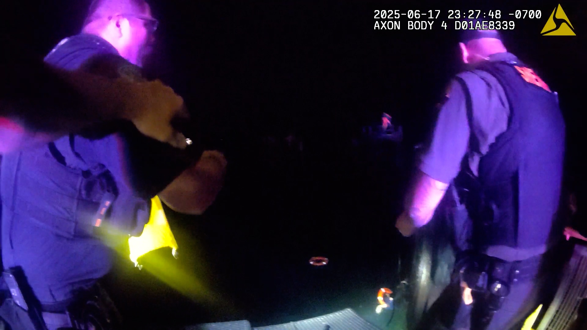 RAW: Police rescue injured people from water after Edmonds, WA ferry crash