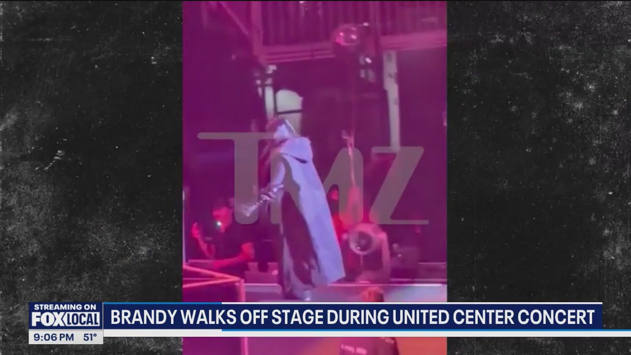 Brandy walks off stage during United Center concert
