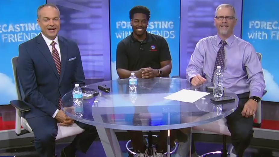 Tampa Bay prepares for Category 5 Landfall | Forecasting With Friends