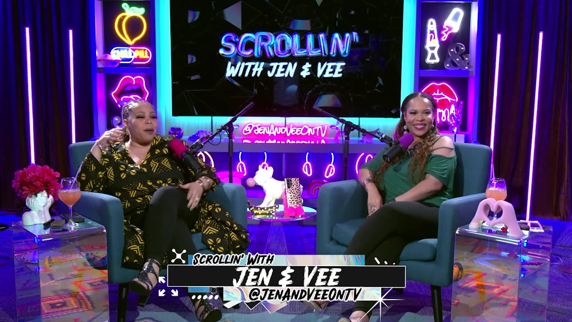 Edges VS. Baby Hair | Scrollin' With Jen & Vee