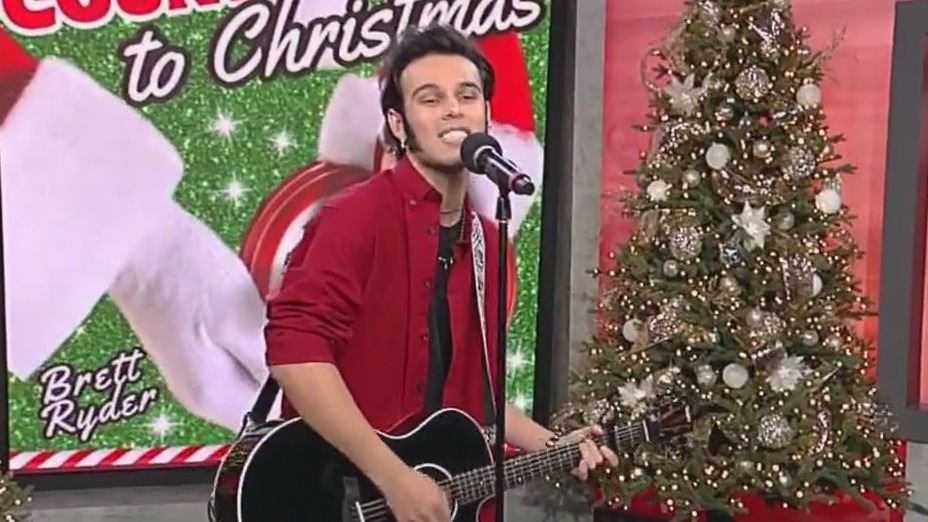 Brett Ryder performs Countdown to Christmas